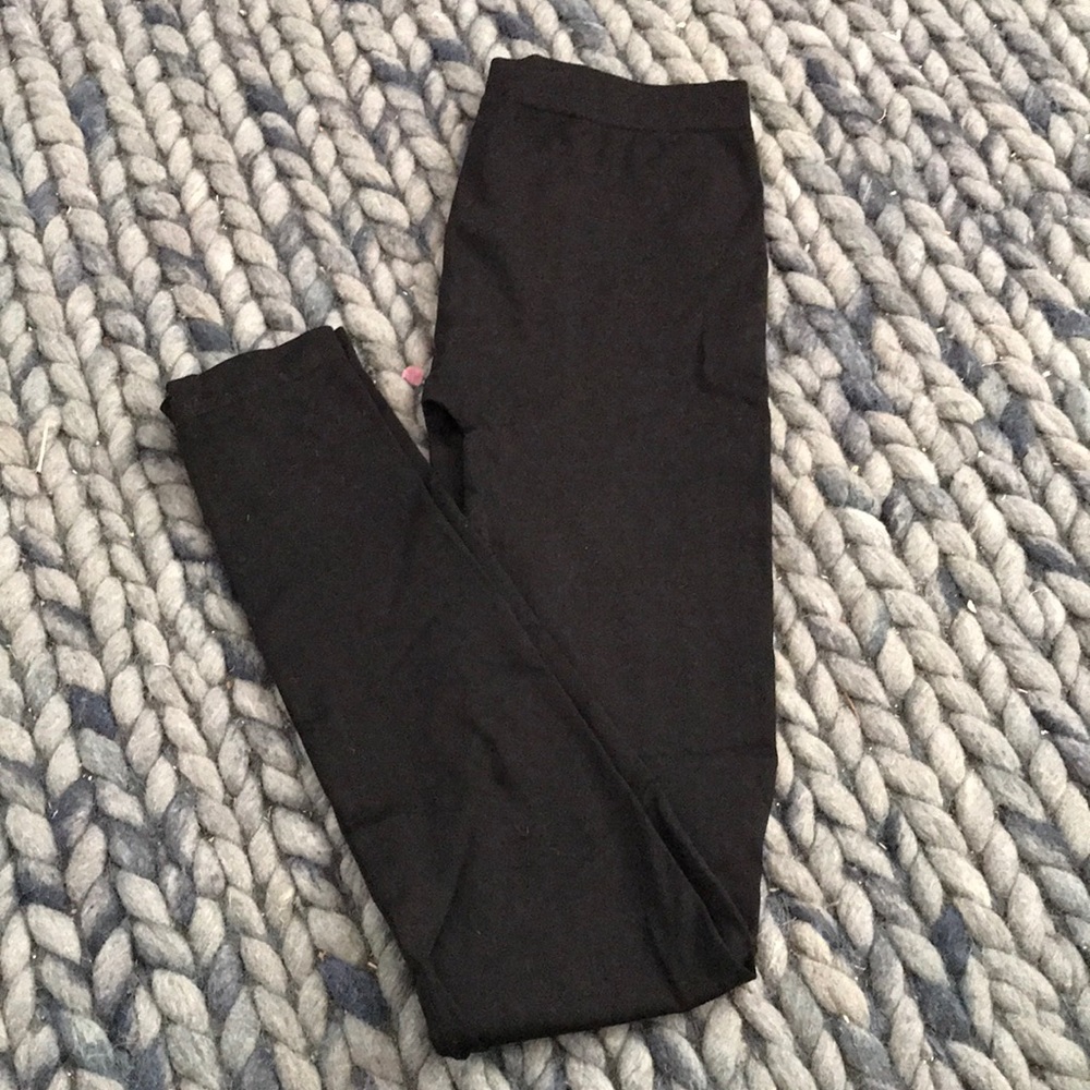 Black leggings